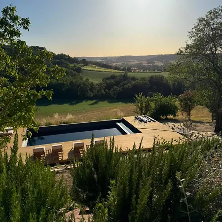 Domaine De Tayssou Casa de Férias *